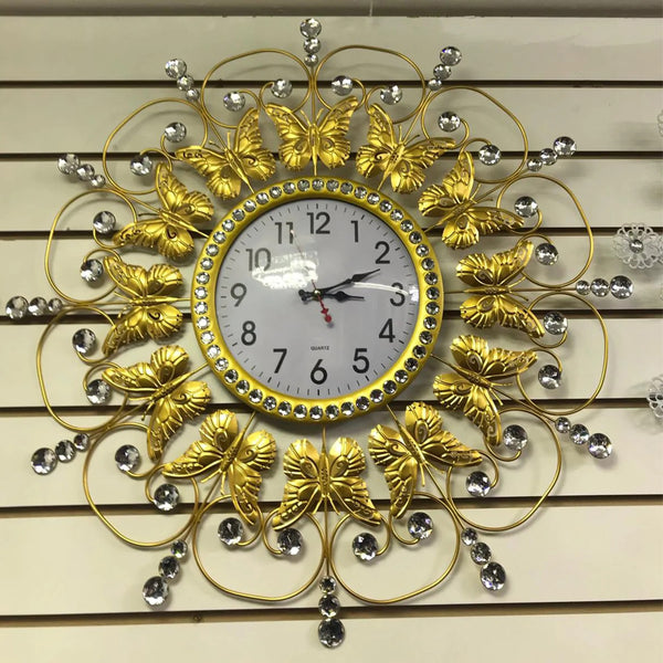 This stunning timepiece exudes glamour and would make a statement in any room. Perfect for those who appreciate exquisite design and fine craftsmanship.